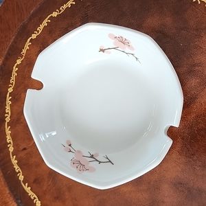 Cherry Blossom Ashtray Souvenir Inn on the Park